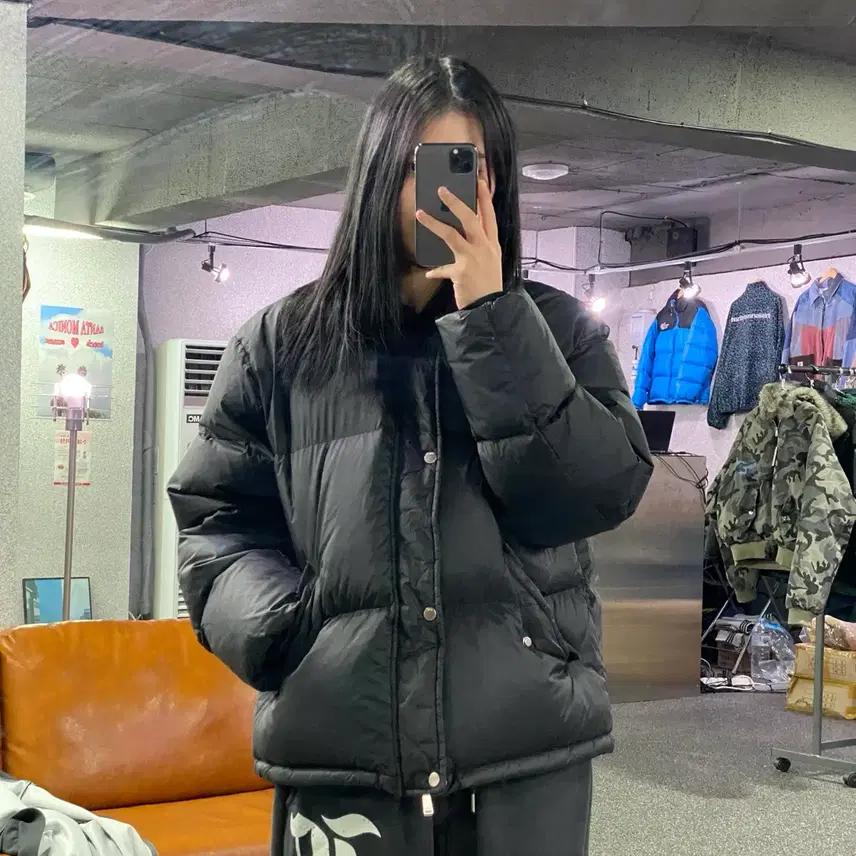 키뮤어 카라 블랙 숏 덕 다운 패딩 B3615 2