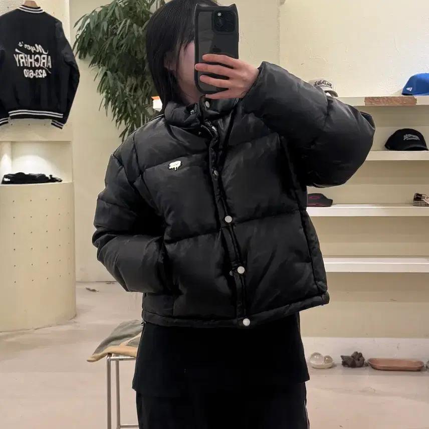 FALLTT 블랙 크롭 패딩 자켓 U178 2
