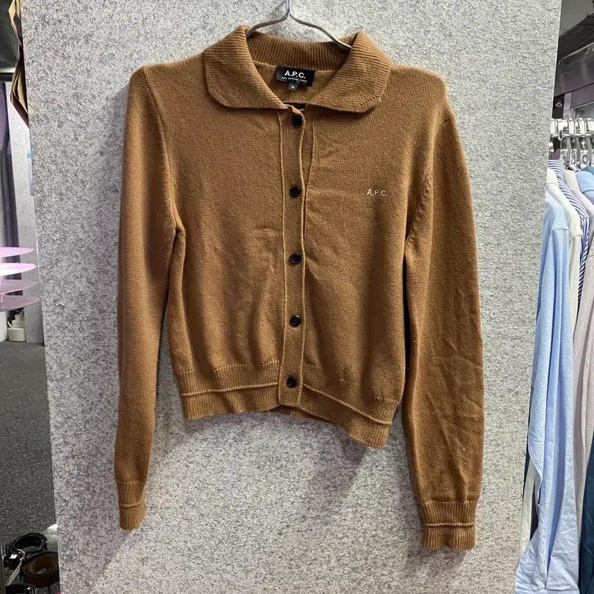 아페쎄 미니멀 크롭 카라넥 브라운 가디건 B3510 3