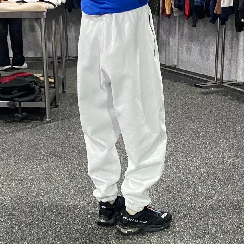 나이키 스우시 화이트 조거 팬츠 0636 3