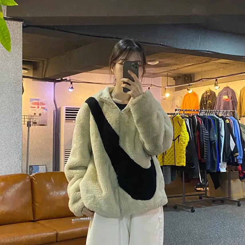 나이키 빅 스우시 페이크퍼 자켓 0192 2