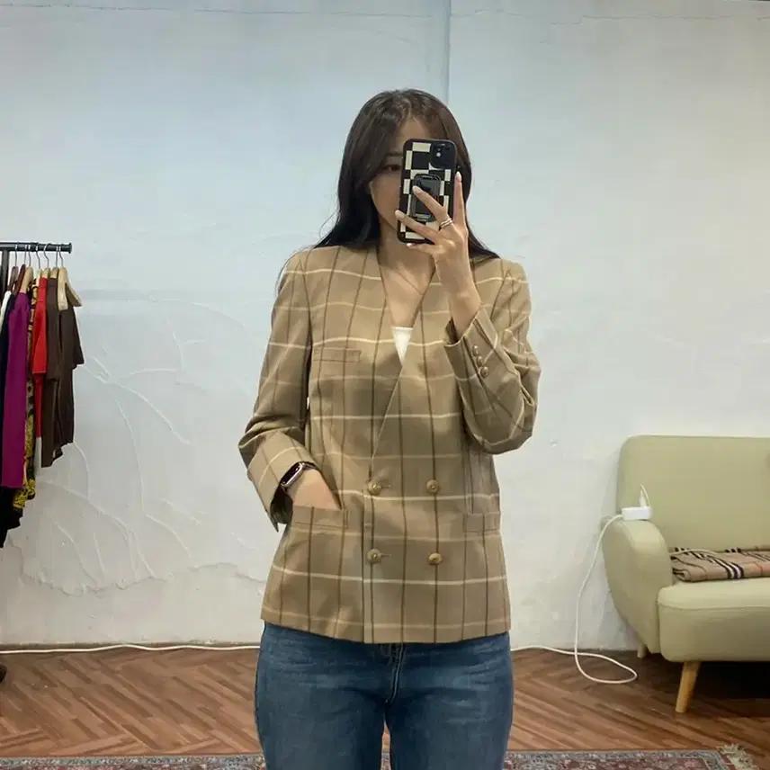 버버리 정품 브라운 체크 노카라 자켓 9