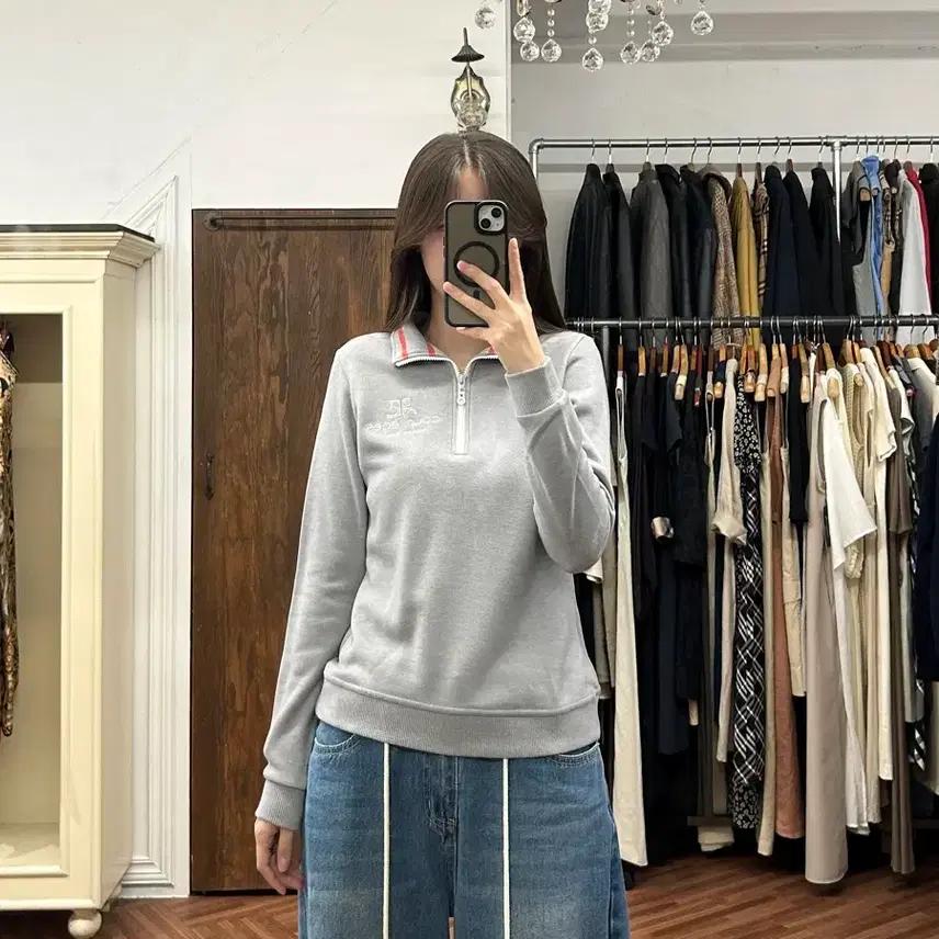 꾸레쥬 정품 그레이 슬림맨투맨 7