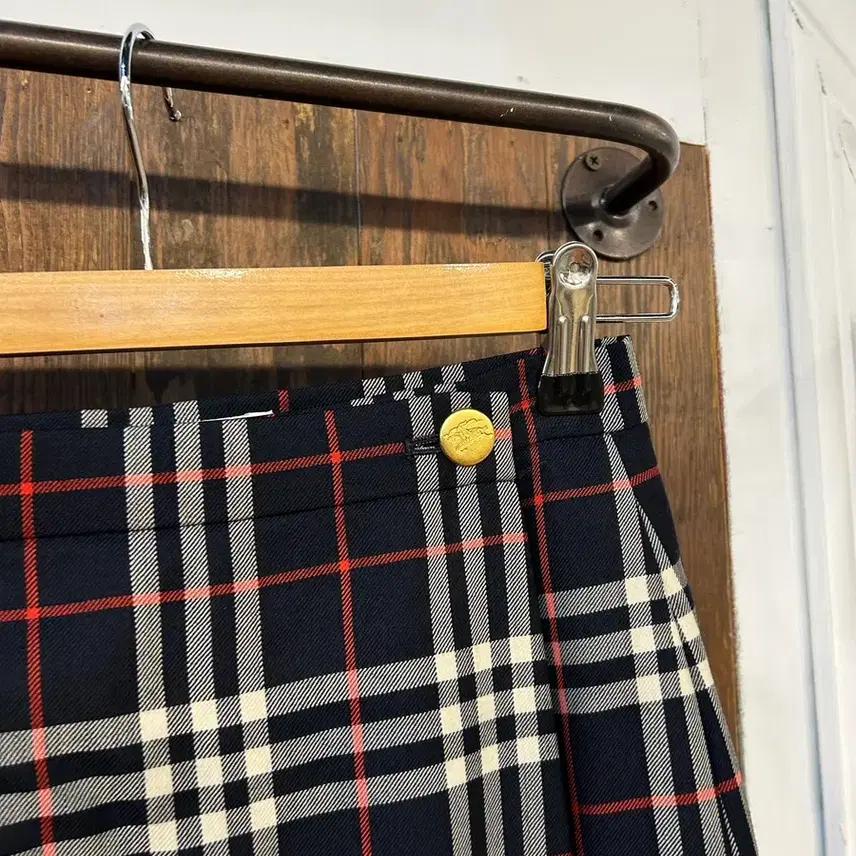 버버리 정품 블랙 노바체크 랩스커트 4