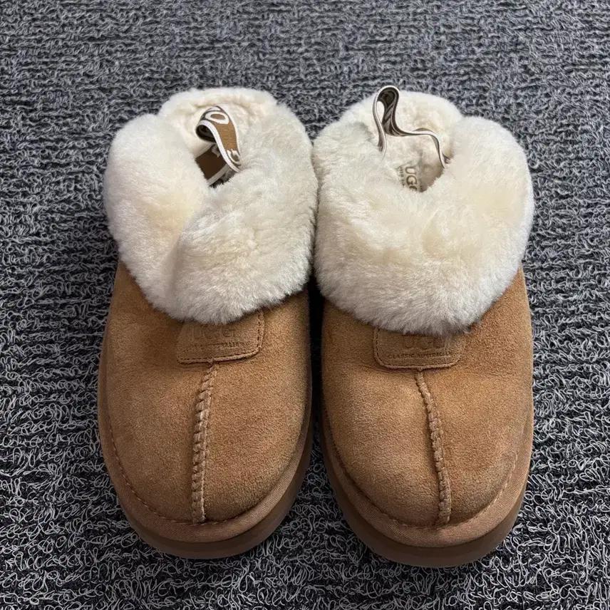 UGG 어그 오즈웨어 다니엘라 앵클 플랫폼 슈즈 2080 4