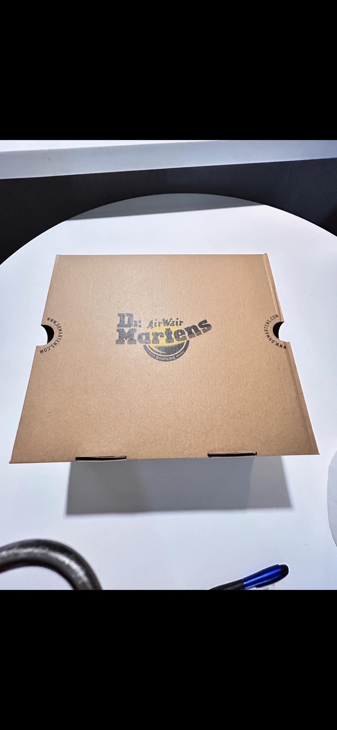 닥터마틴 첼시 스무스 4