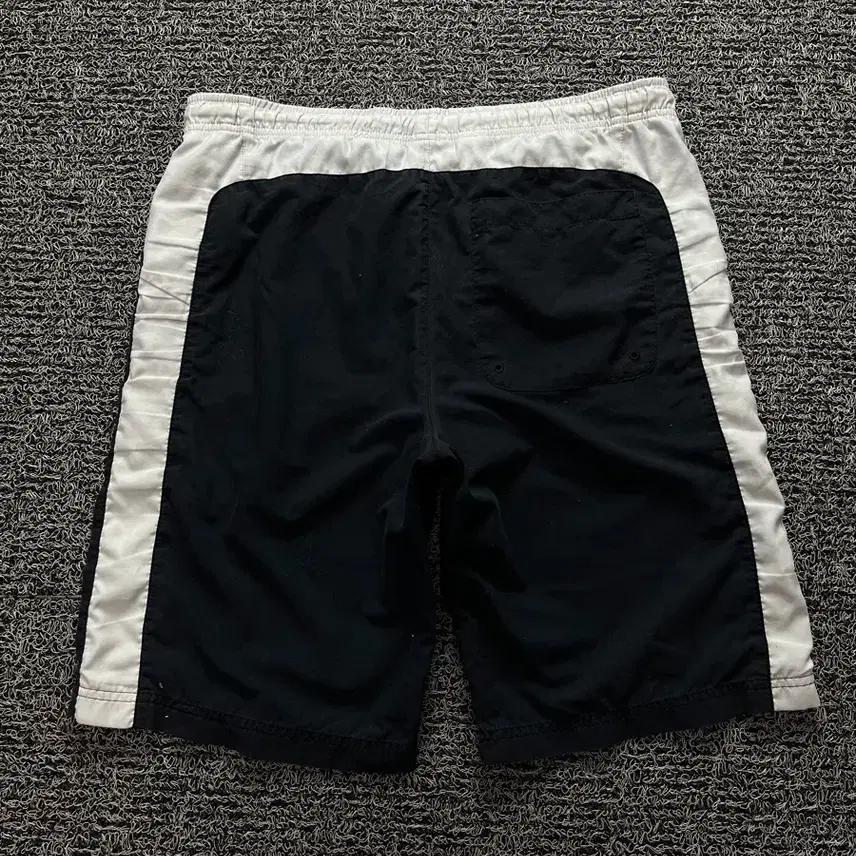 00s 나이키 배색 나일론 우븐 트랙 하프 팬츠 069 4