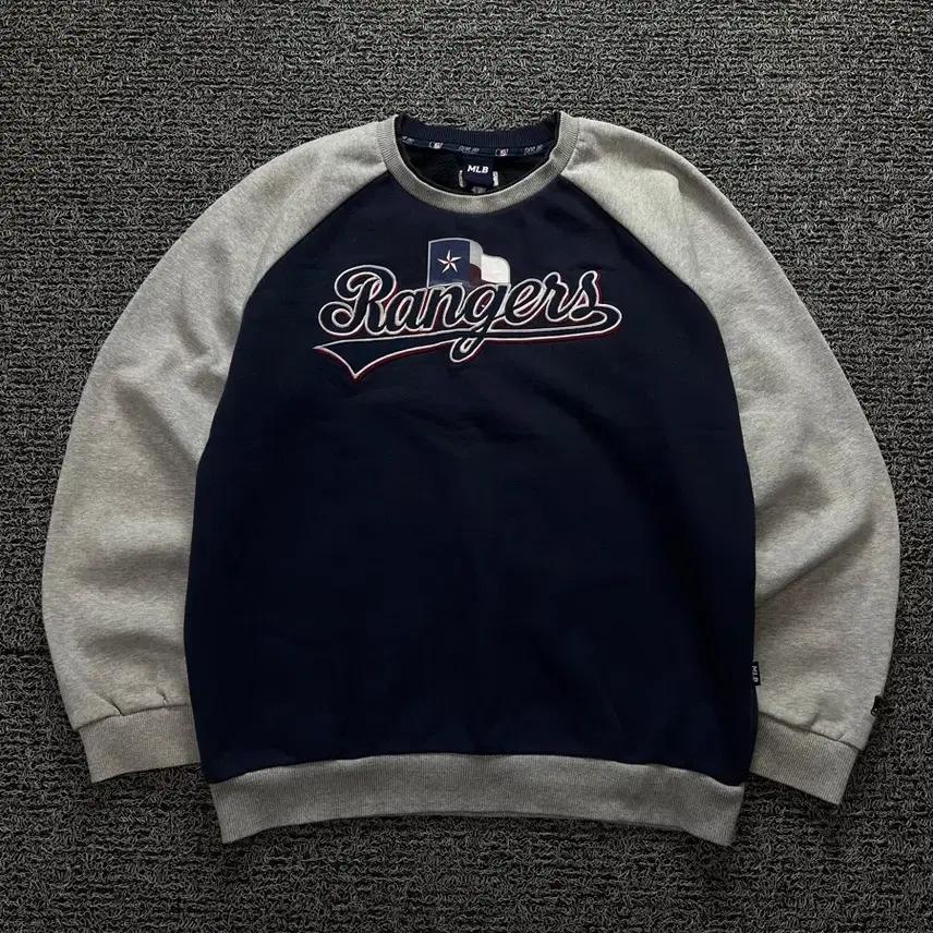 00s MLB 올드스쿨 텍사스 레인저스 바시티 스웻 셔츠 3