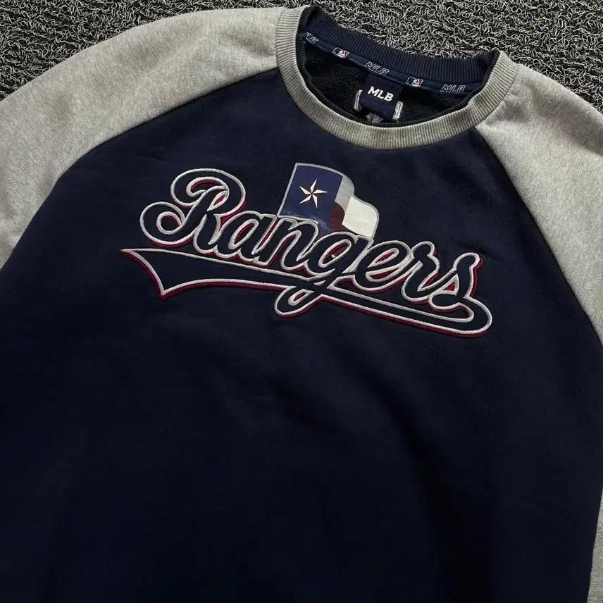 00s MLB 올드스쿨 텍사스 레인저스 바시티 스웻 셔츠 2