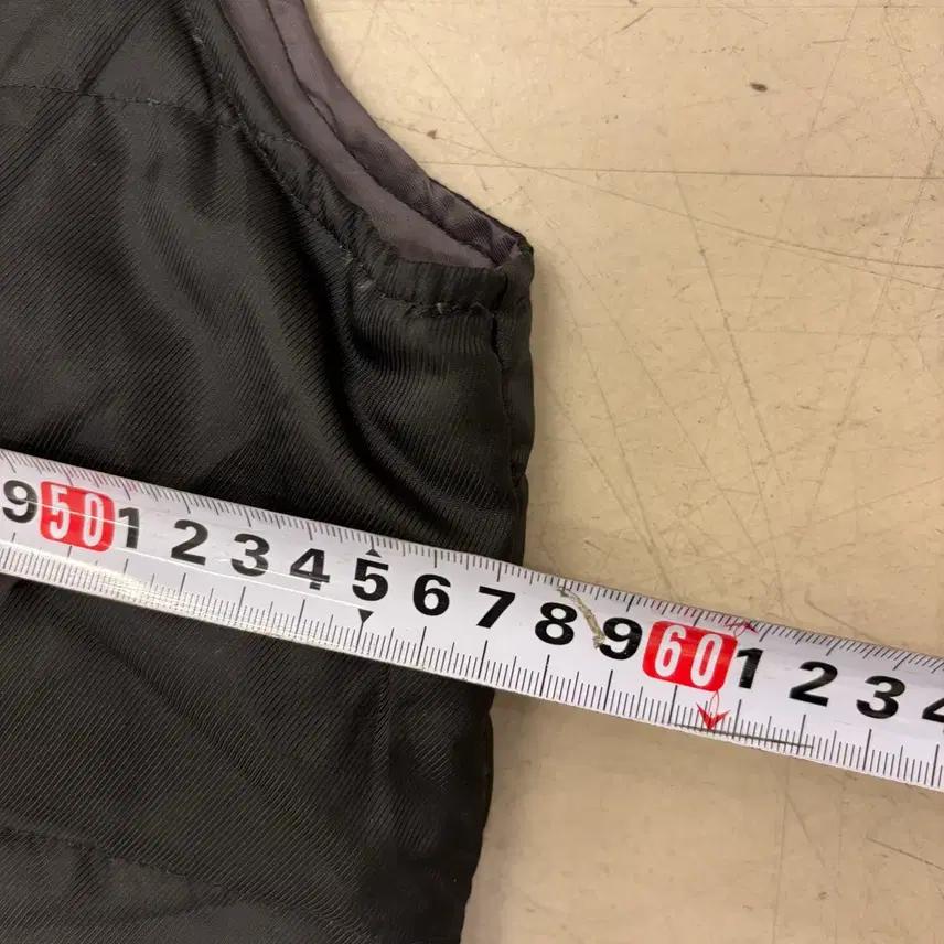 캐스케이드 블랙 패딩 조끼 6