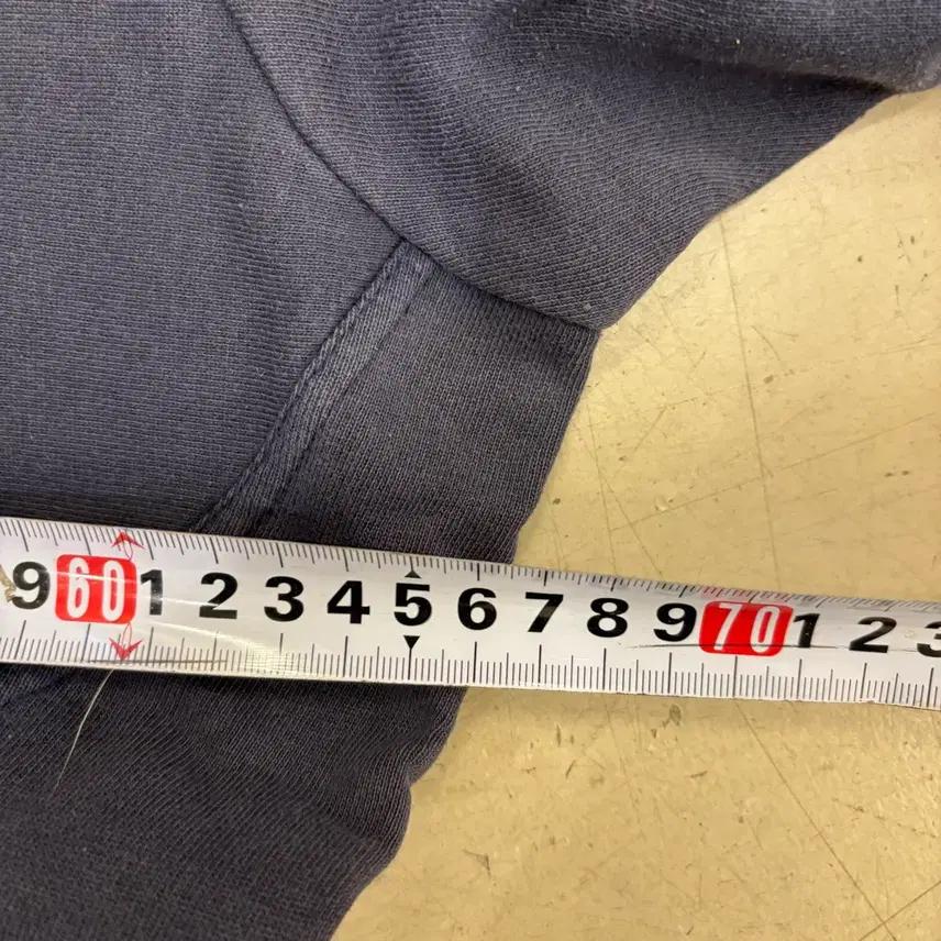엄브로 빅로고 네이비 후드티 5