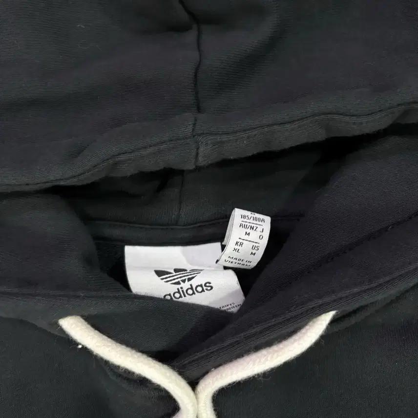 아디다스 센터로고 스티치 후드티 4