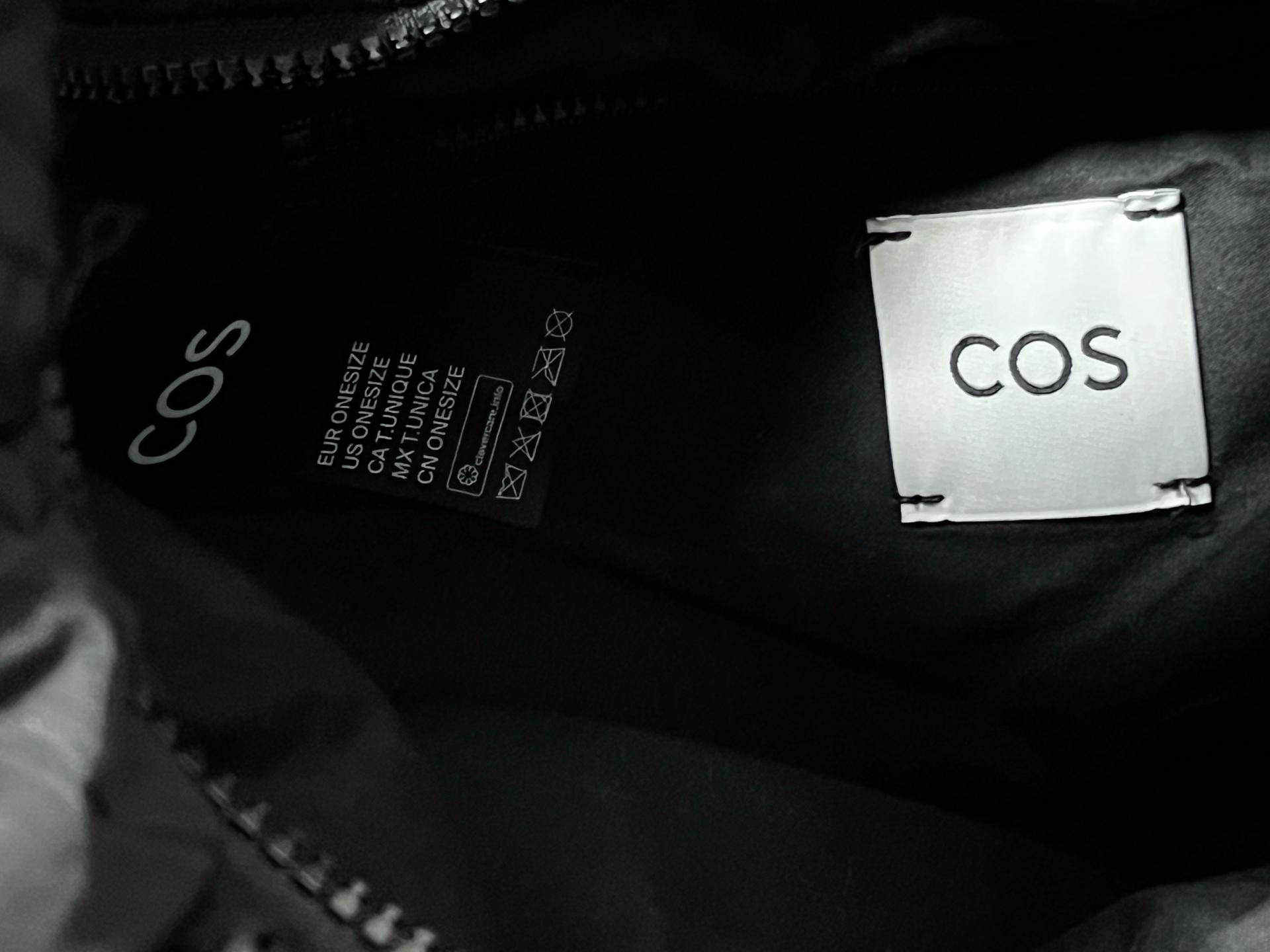 COS 코스 리플 크로스바디백 블랙 3
