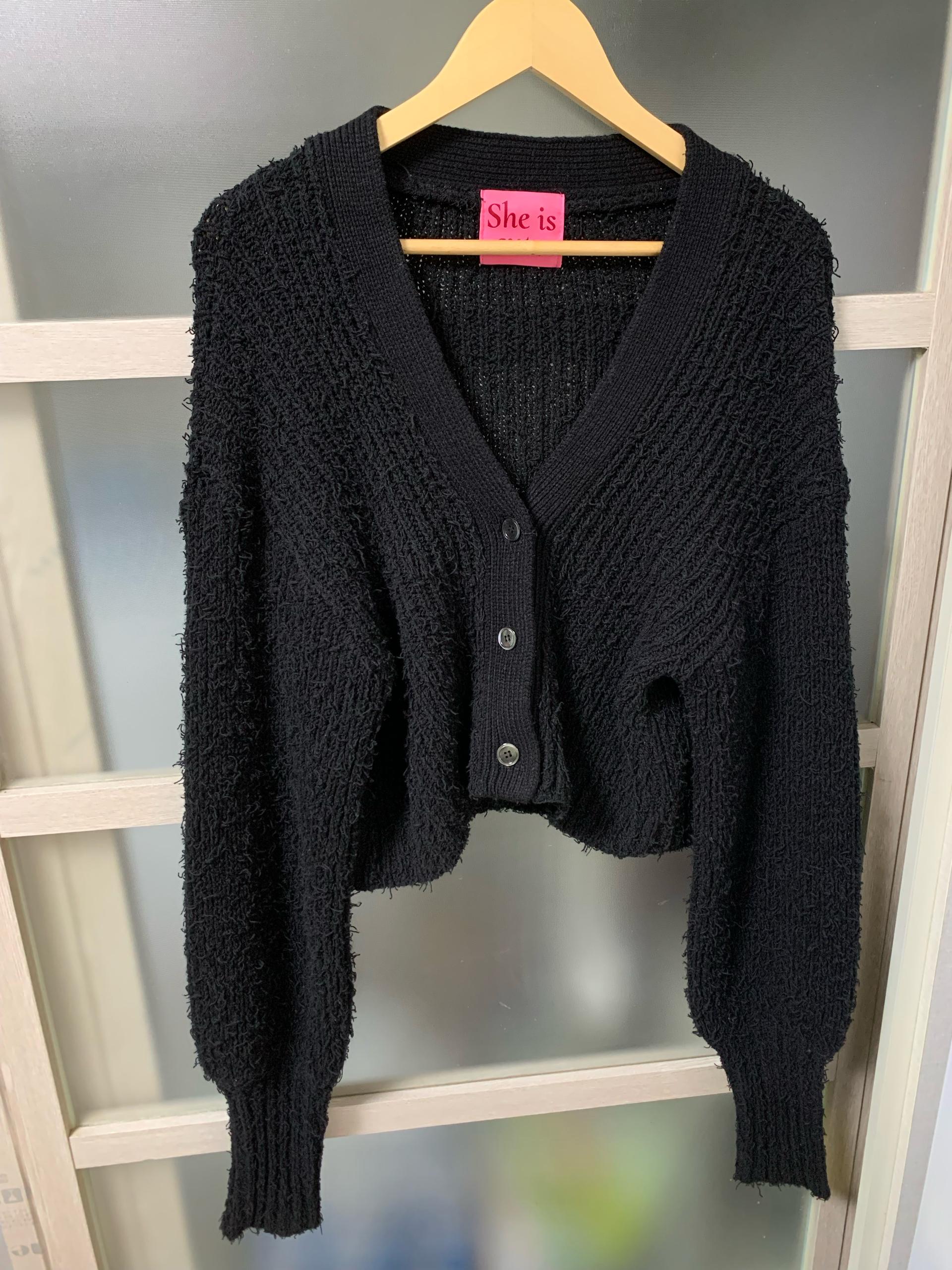 쉬이즈큐트 가디건 블랙 (정가 120,000원) 4