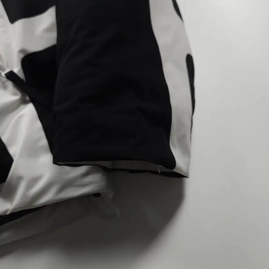 스파이더 투웨이 배색 디테일 점퍼 (XL) 5