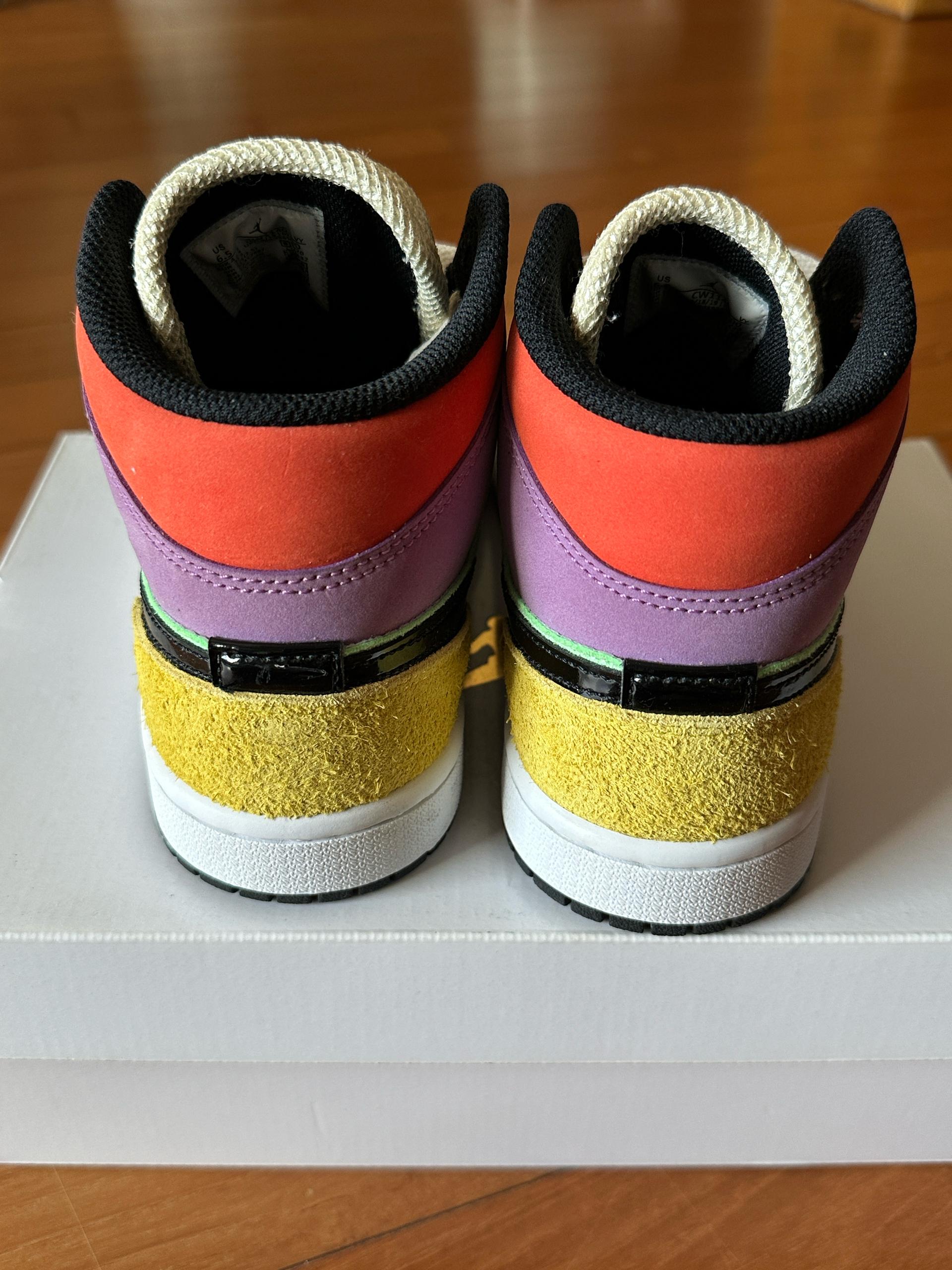 나이키 조던1 MID SE 라이트벌브 235 4