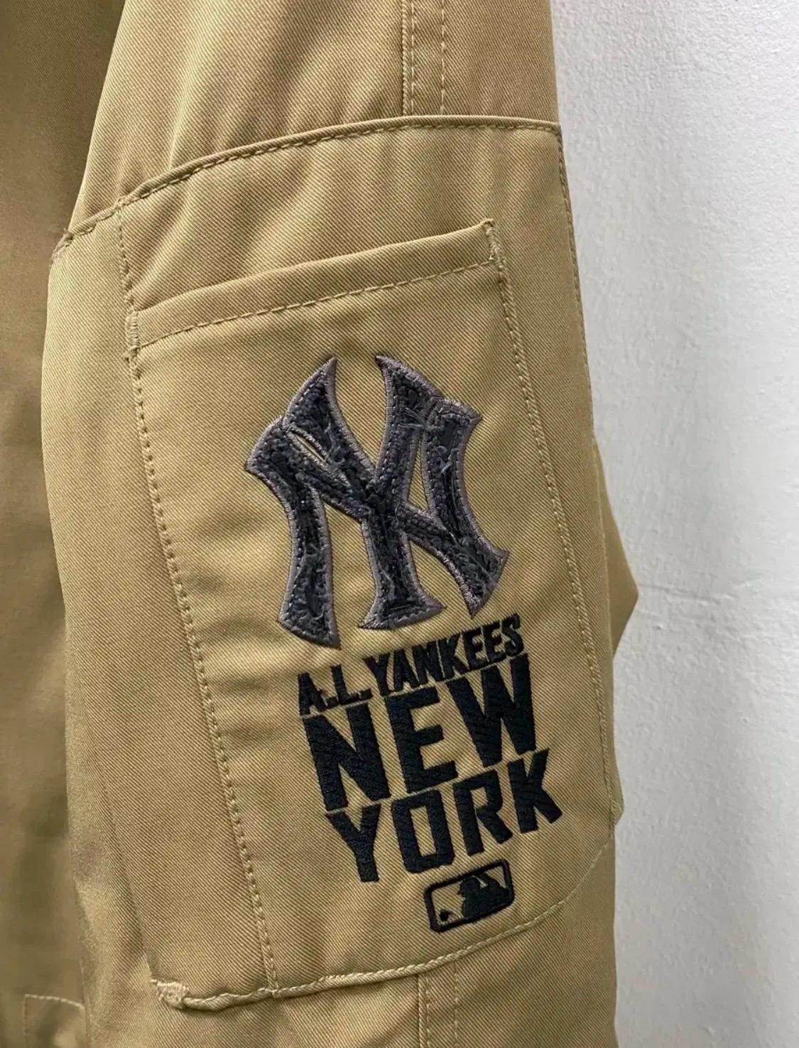 MLB 엠엘비 베이지 뉴욕양키즈 패딩 L 6