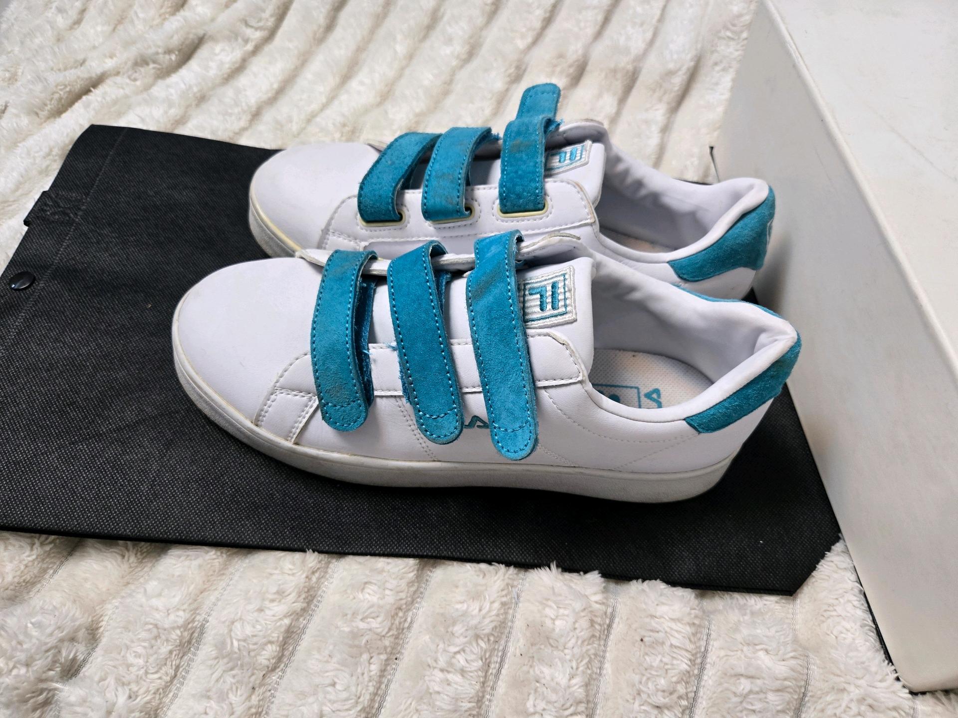 필라 스니커즈 250 3
