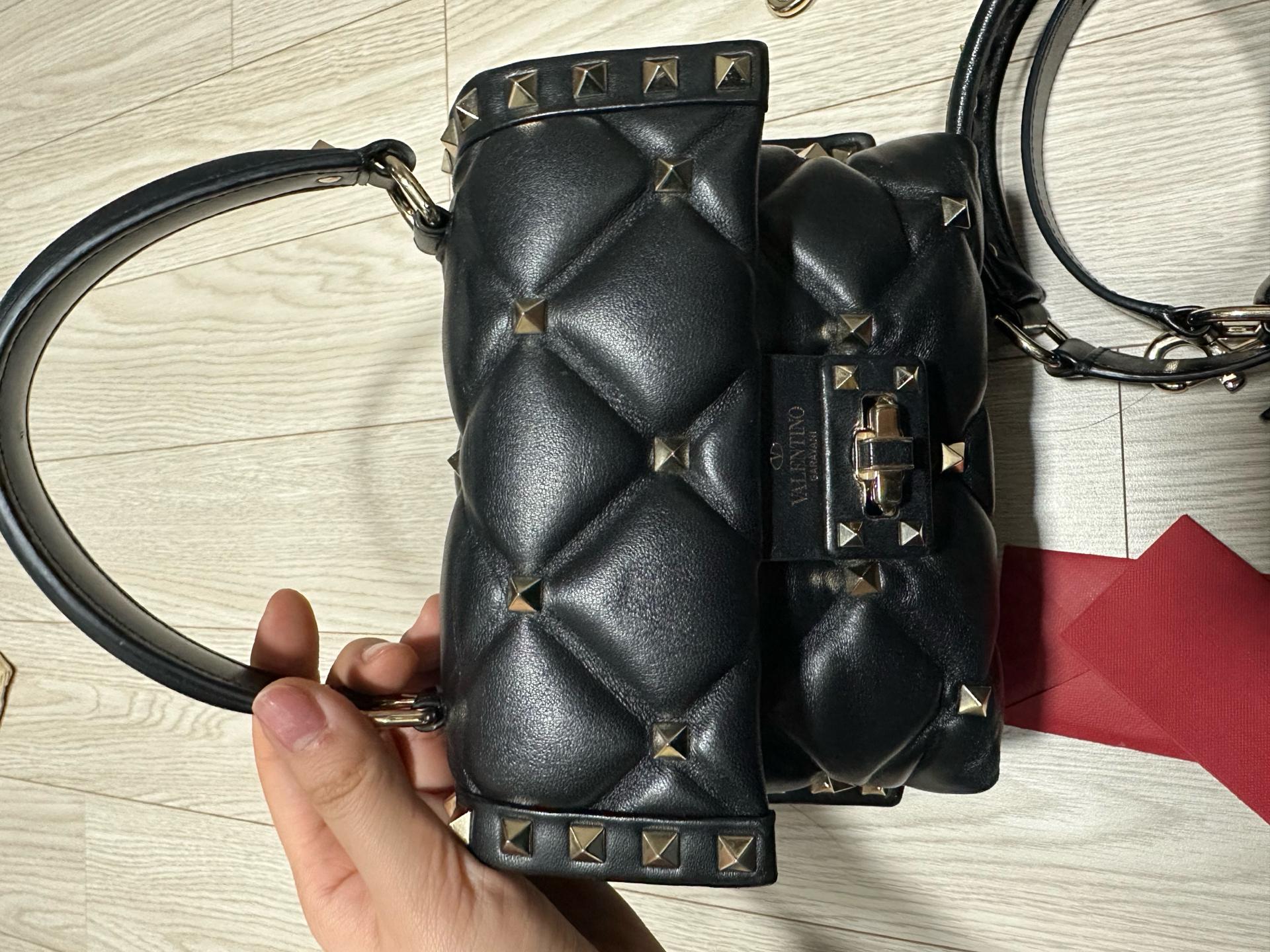 발렌티노 락스터드 스파이크 탑핸들 숄더백 4