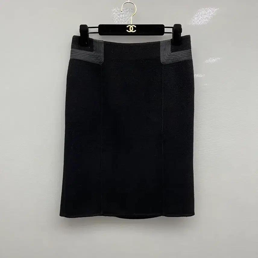 한섬 타임 블랙 스커트 2