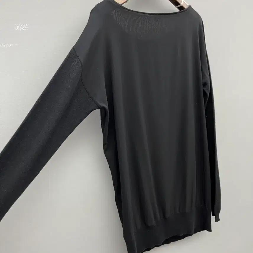 띠어리 블랙 긴팔 티셔츠 6