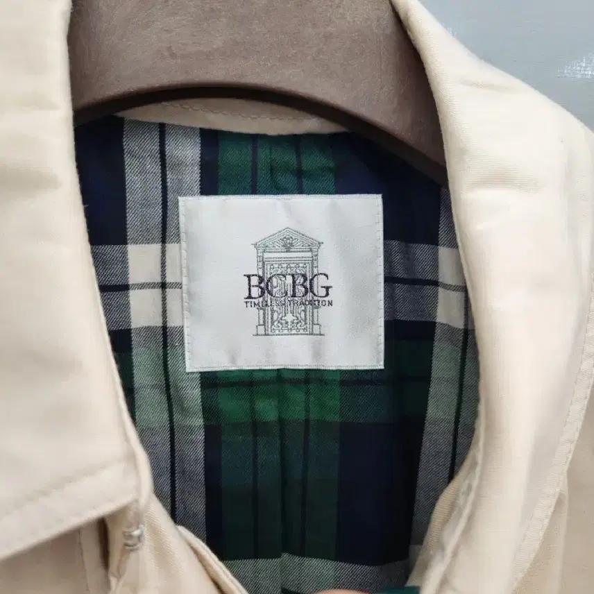 BCBG 베이지색 트렌치 코트 8