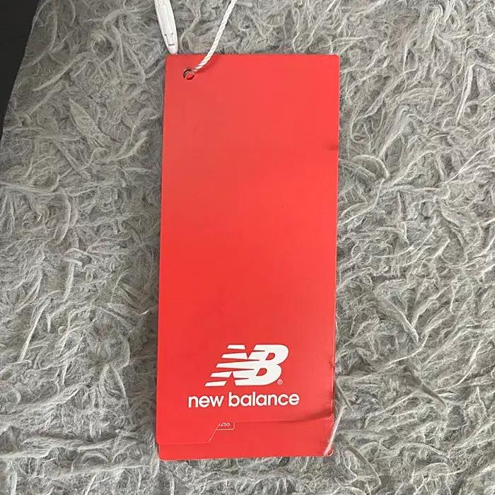 뉴발란스 반팔 라운드넥 티셔츠 100 새상품 5