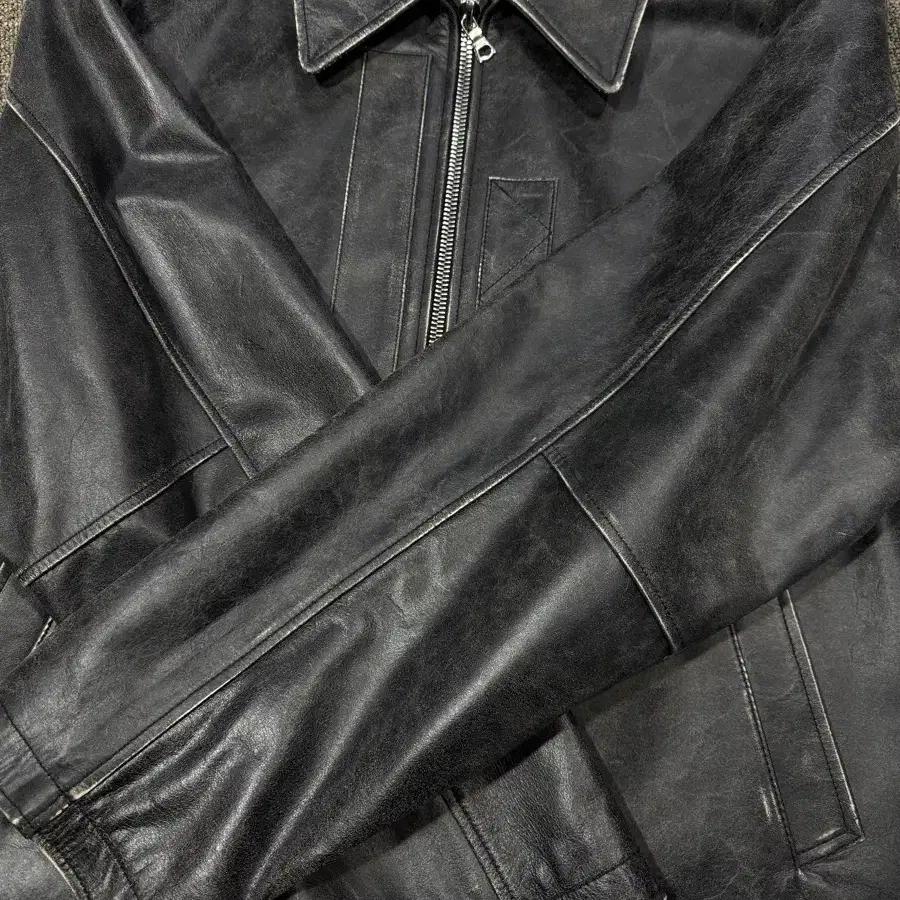 Boutique 86d 디스트레스 카우레더 자켓 7