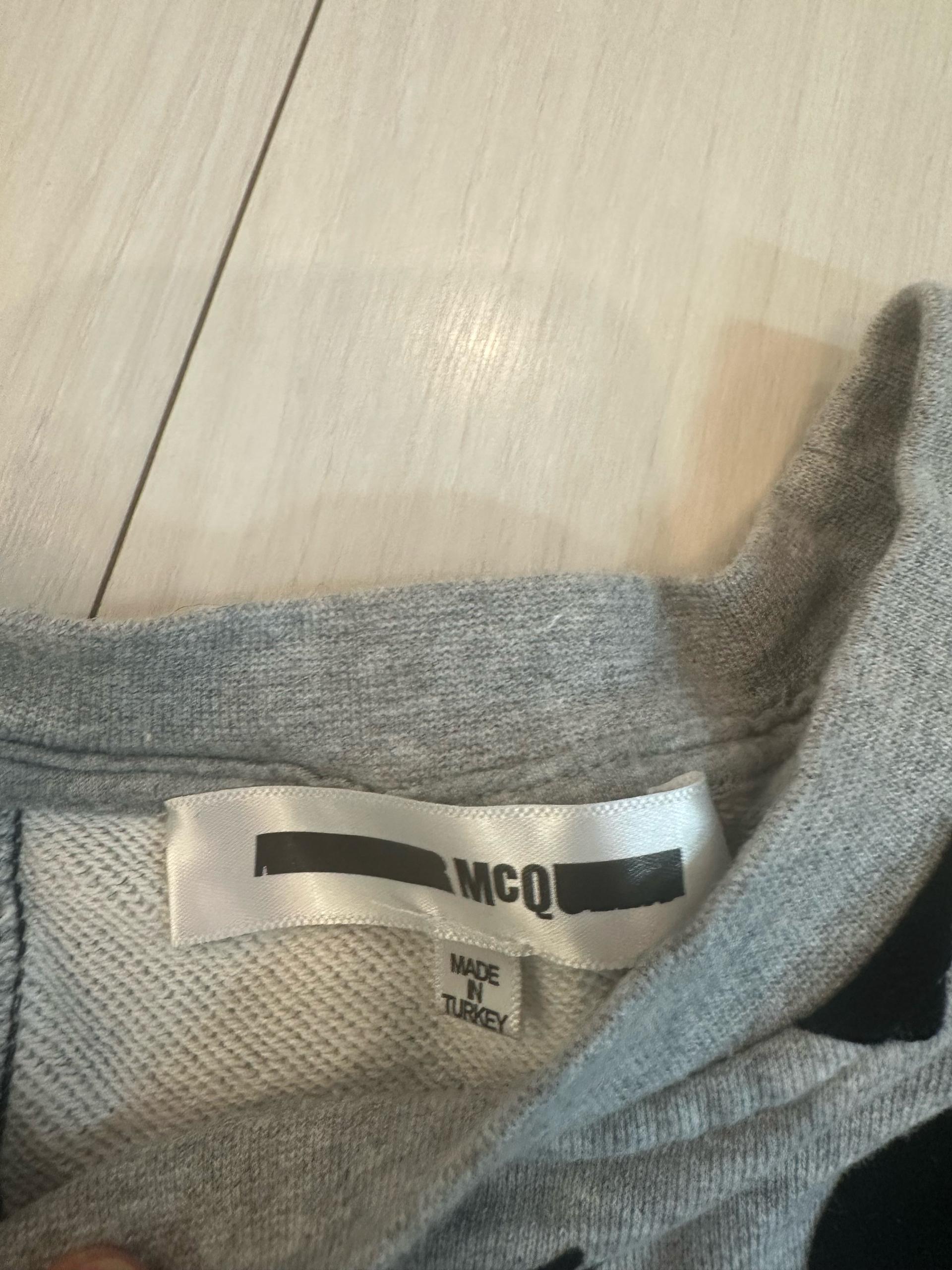 s-m엠씨큐 알렉산더 맥퀸 롱티셔츠 3