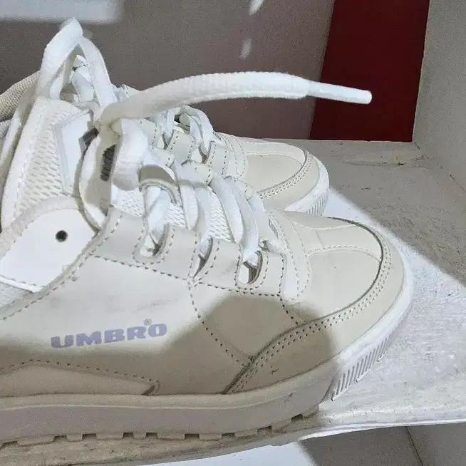 UMBRO 240 운동화 2