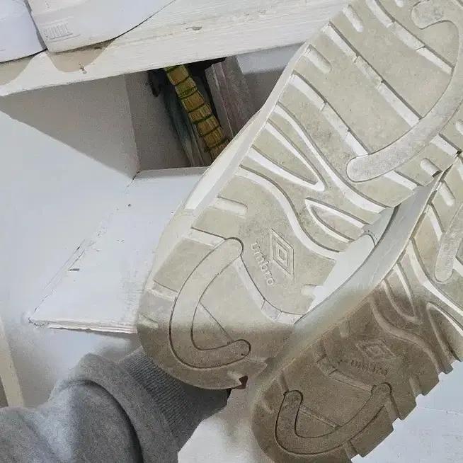 UMBRO 240 운동화 3