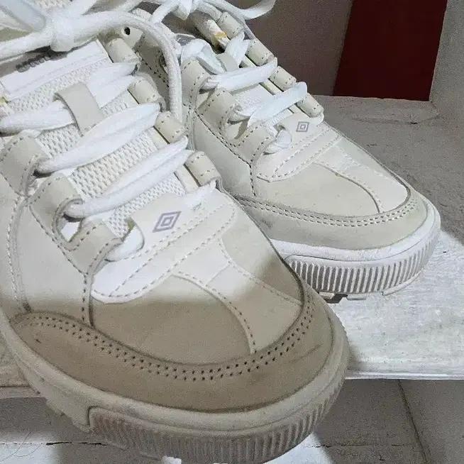 UMBRO 240 운동화 5