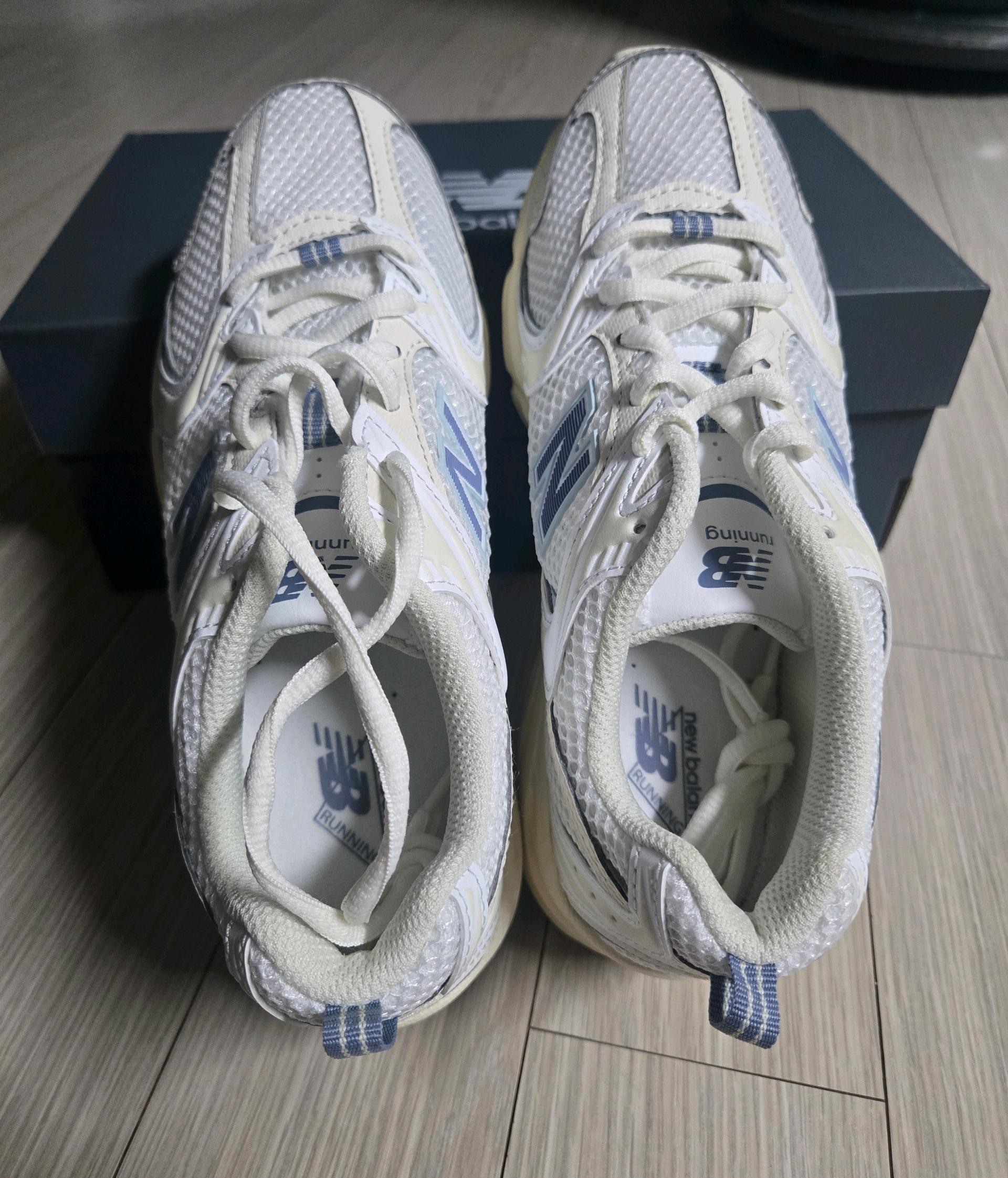 뉴발란스 530 운동화 220mm 사이즈입니다~ 2