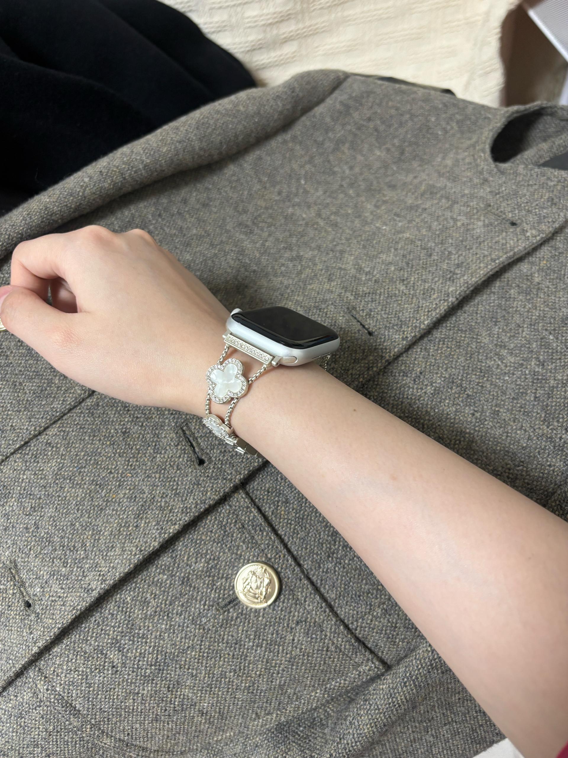 애플워치 실버 메탈 클로버 스트랩 2