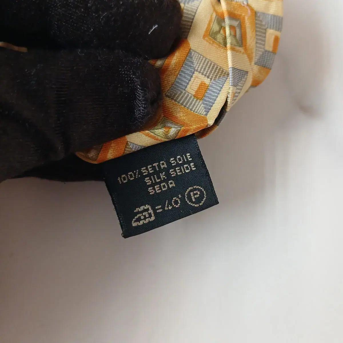 제냐 실크 옐로우 기하 패턴 넥타이 9.4cm A+등급 A19546 3