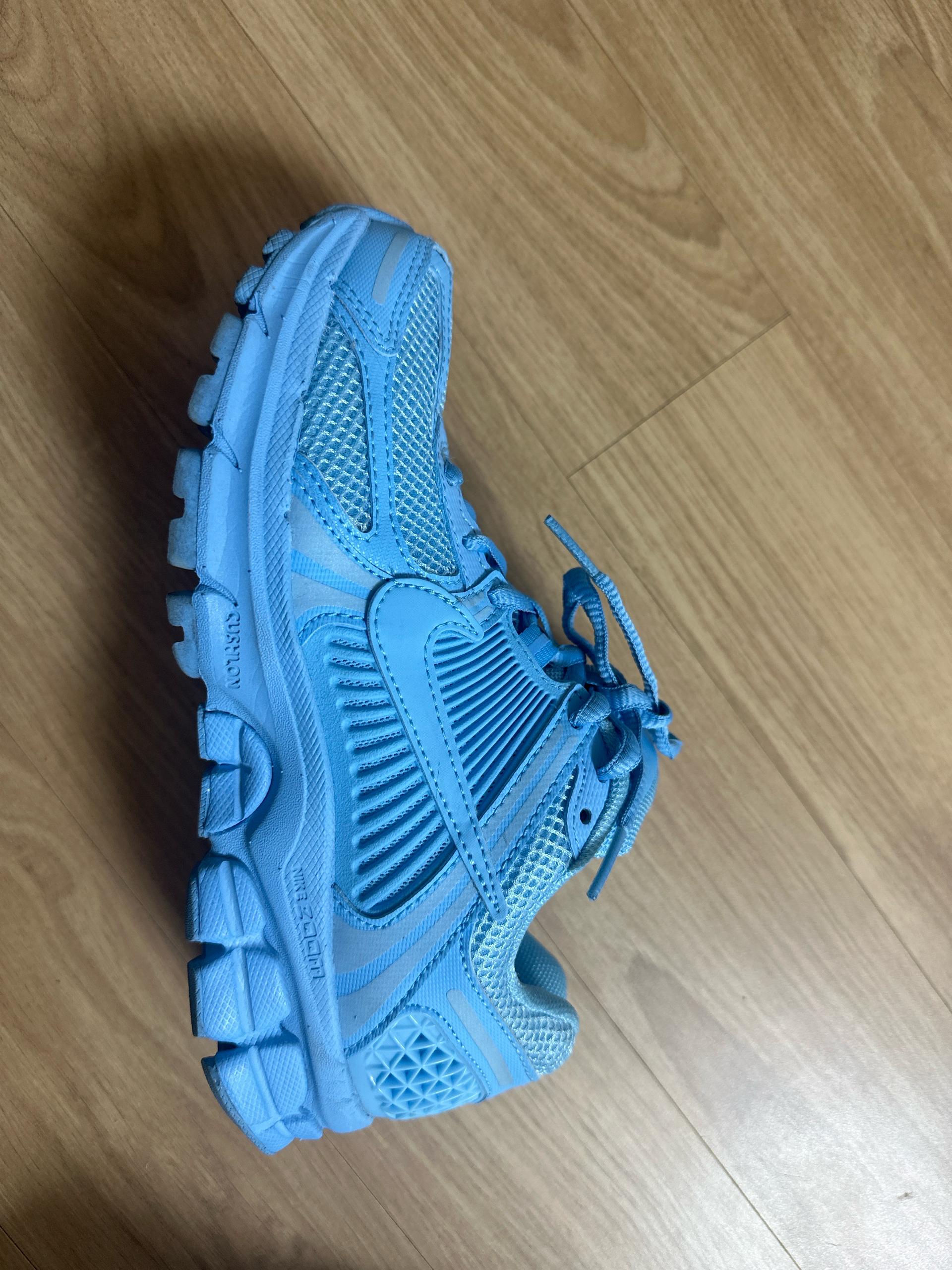 나이키 보메로 5 파란색 230mm 4