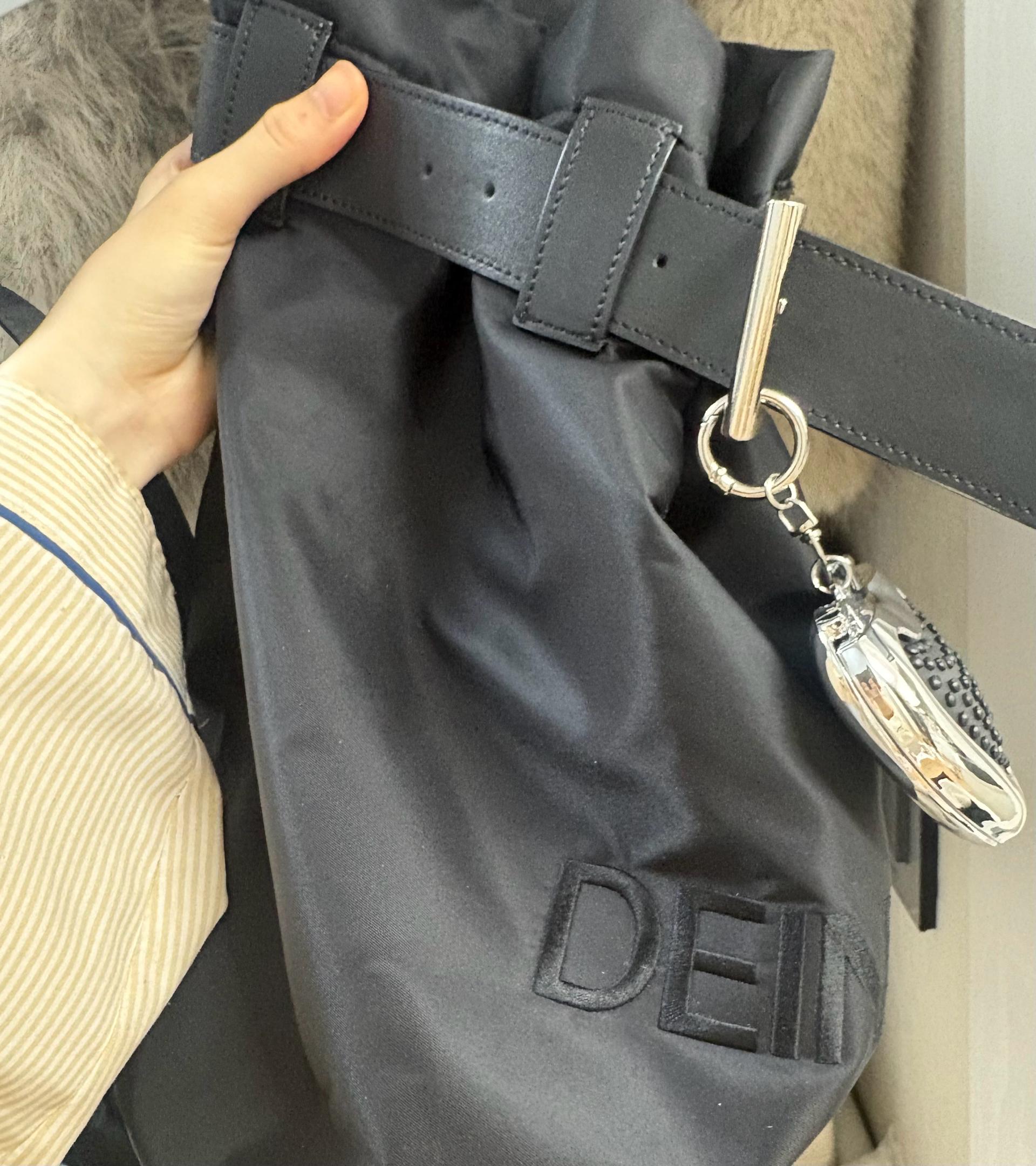 [6만원 할인] 다이닛 로고 버킷백 블랙 가방 (정가 10만원) 6