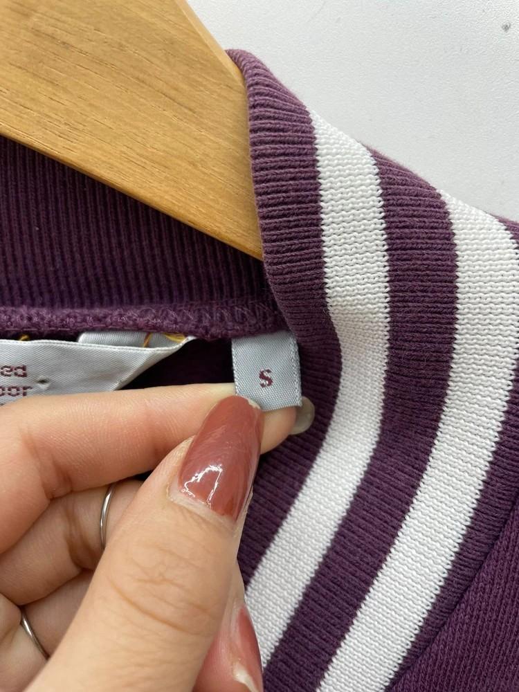 스몰 칼하트 스펠링 패치로고 자주색상 바시티 자켓 10