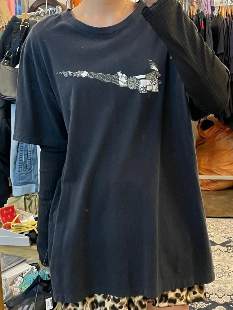 라지 나이키 블랙 오버핏 스우시 반팔티 2