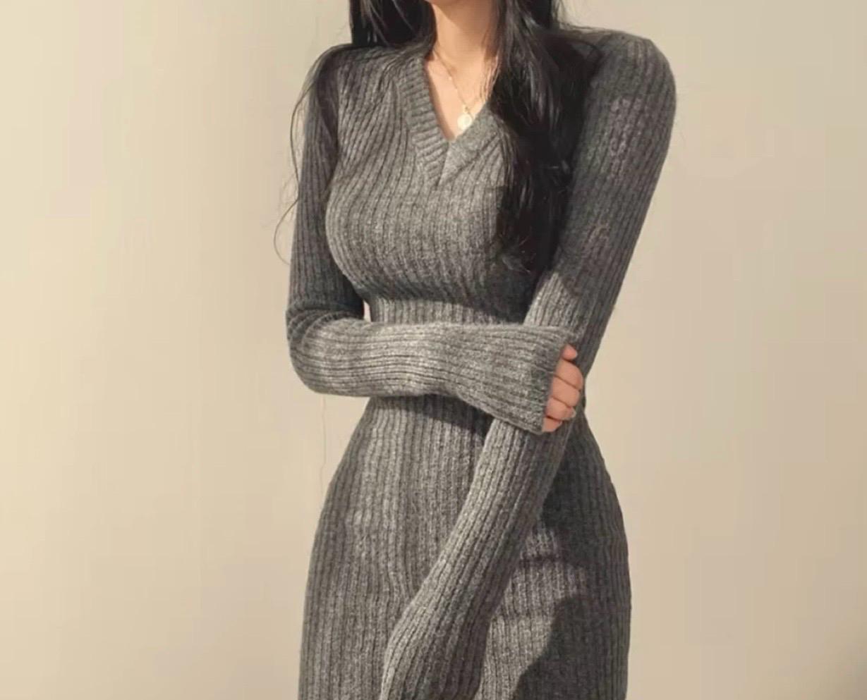 회색 브이넥 골지 니트 원피스 2