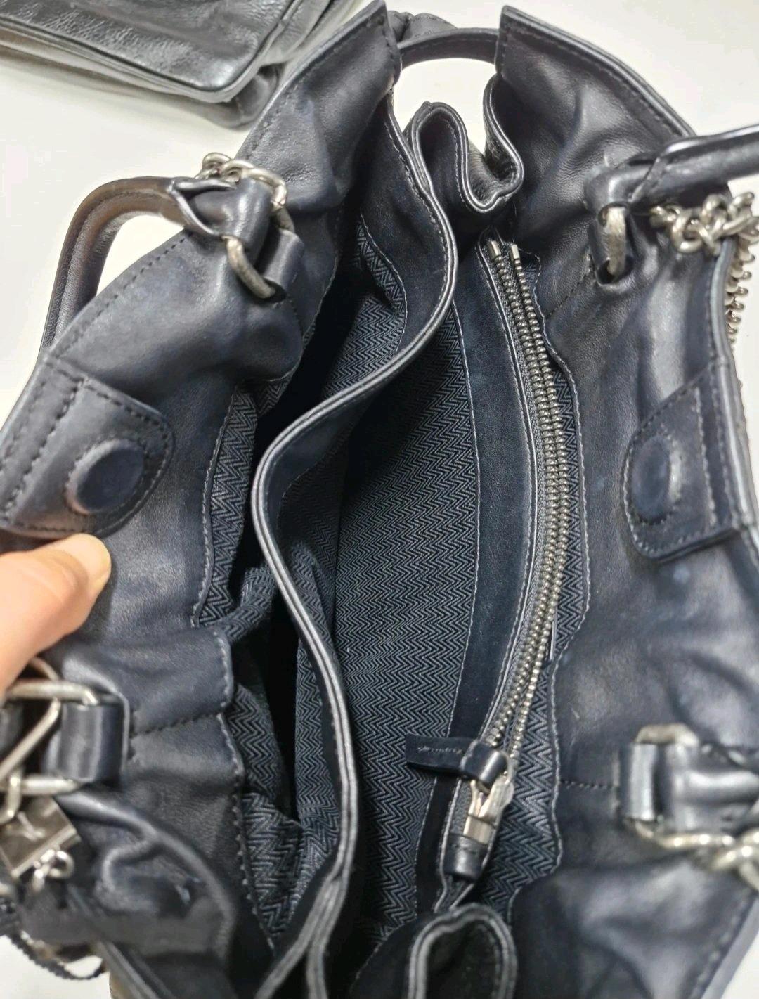 루즈앤라운지 블랙 소가죽 체인 토트 숄더 11