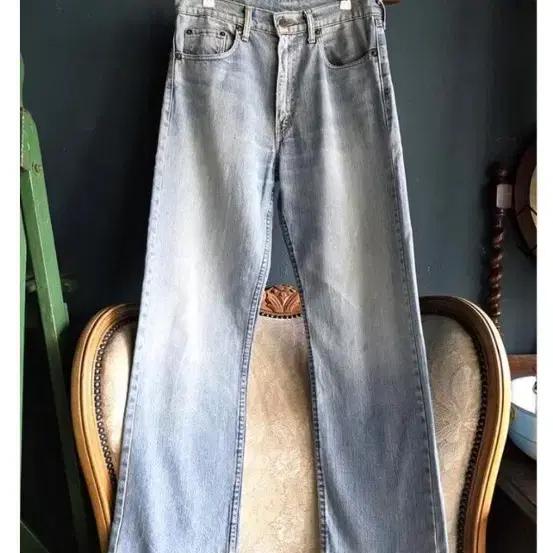 90s Levi's 502 2