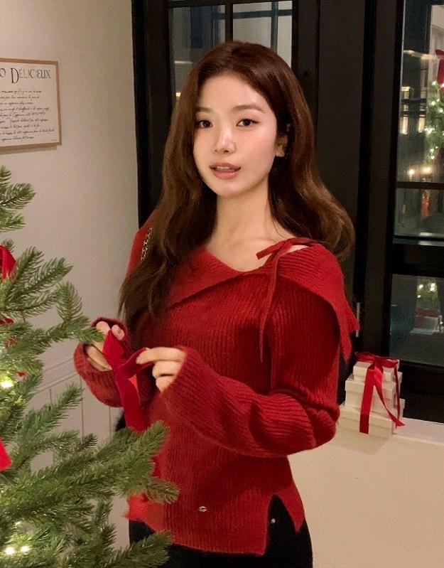 아뜨랑스 레드 오프숄더 니트 5