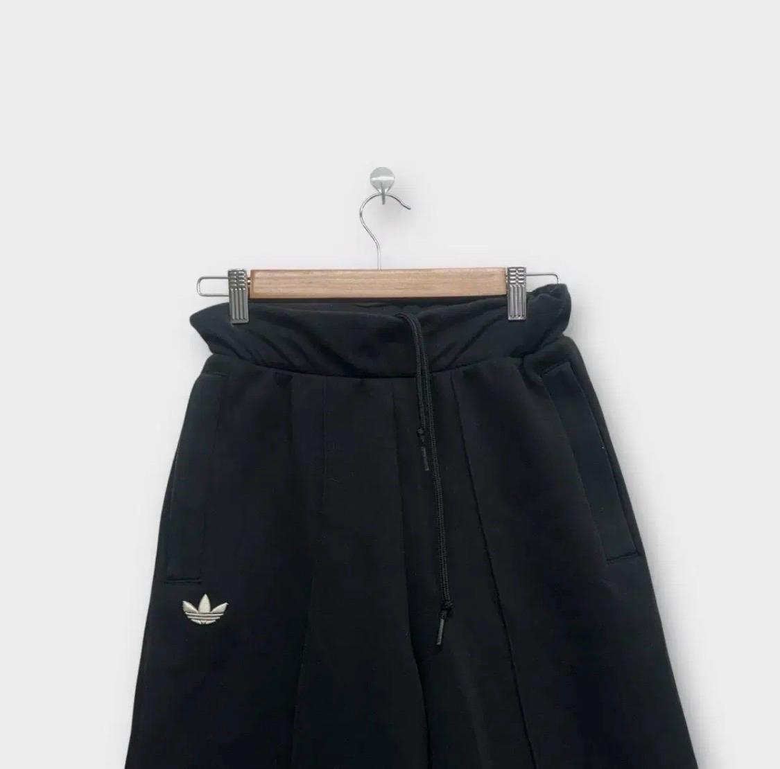아디다스 NEUCLASSICS 트랙 팬츠 S 3