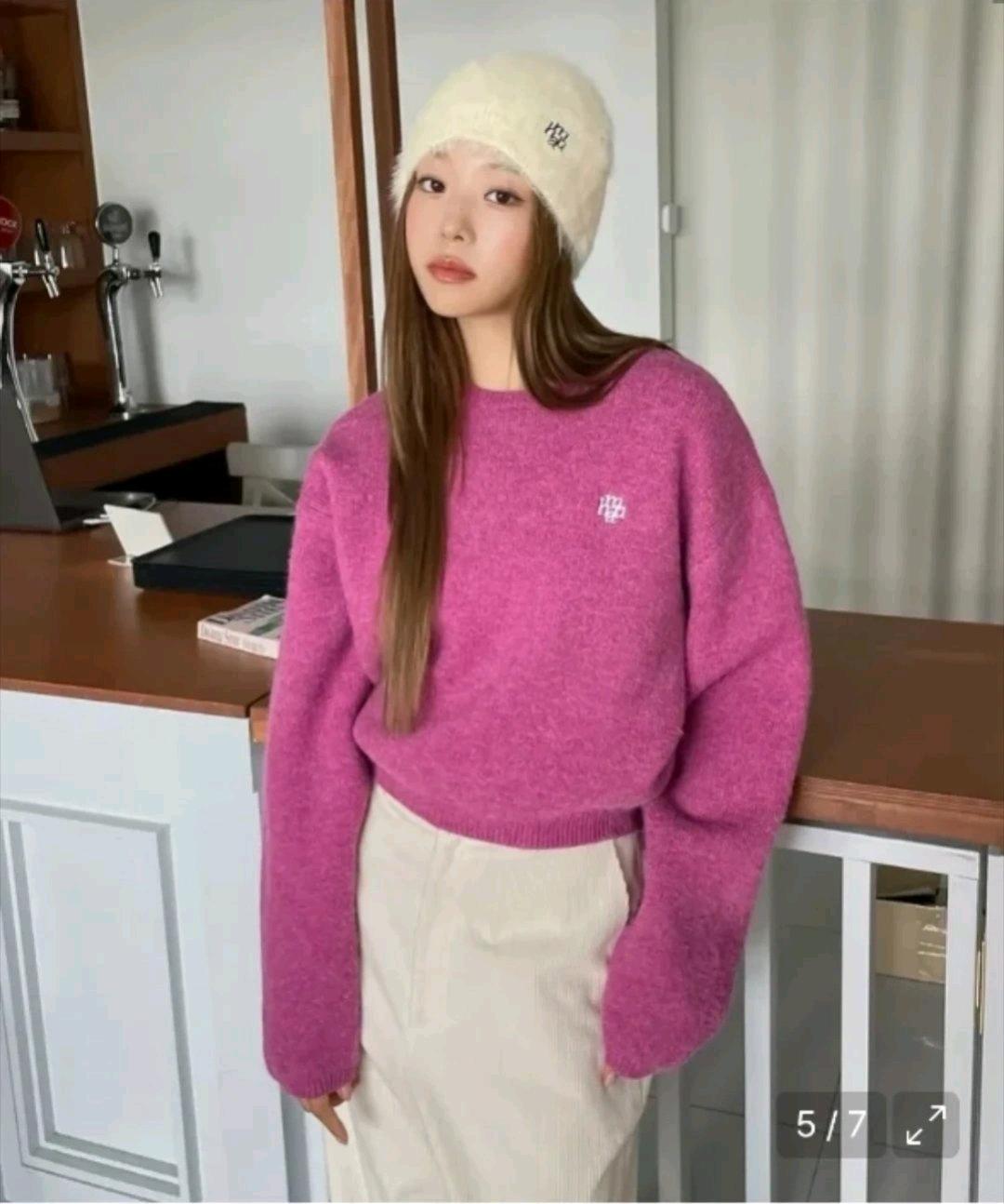 무아무아 스티치 로고 라운드 핑크 니트 3