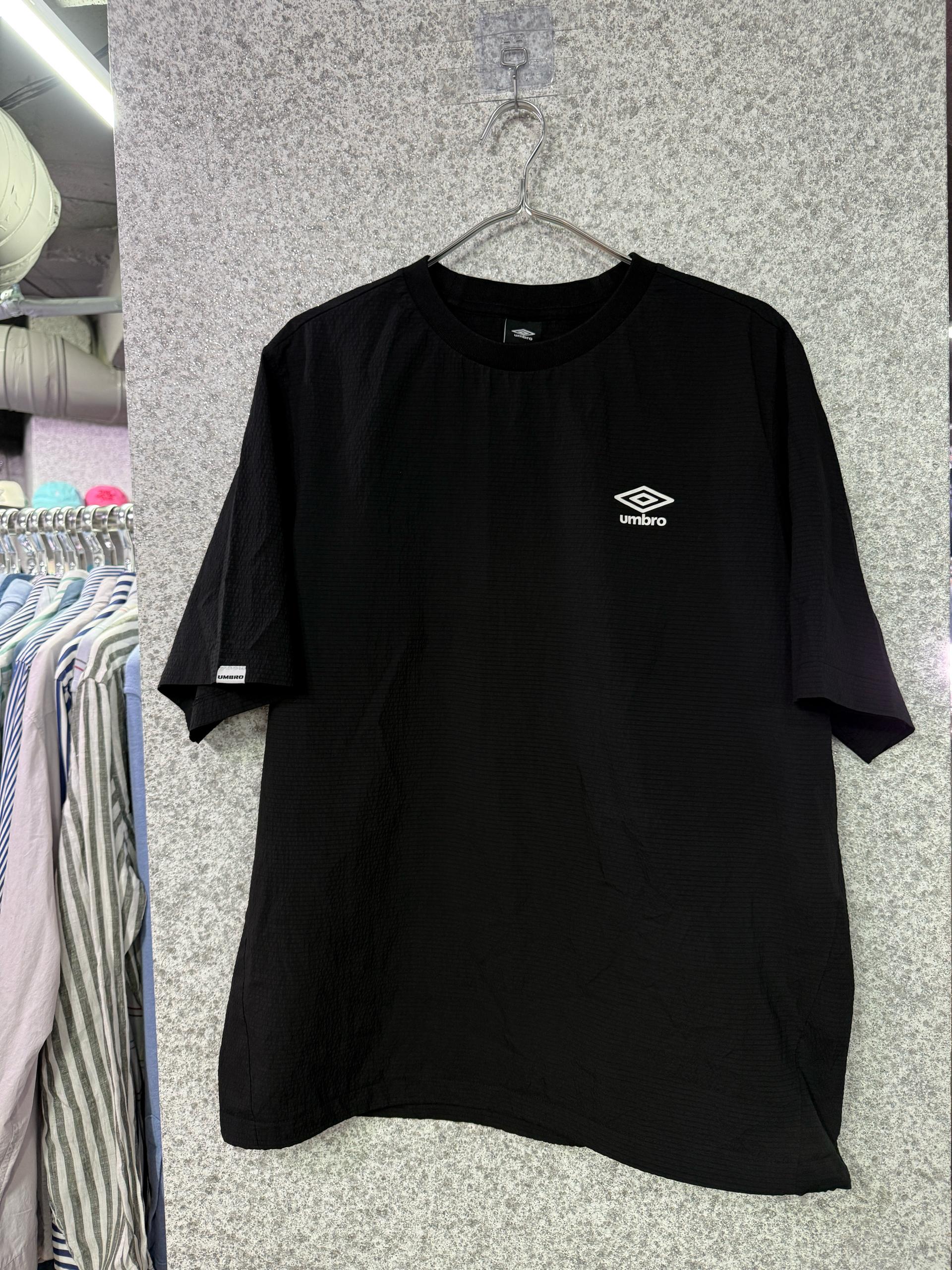 엄브로 블랙 로고 기능성 반팔티 B4363 3