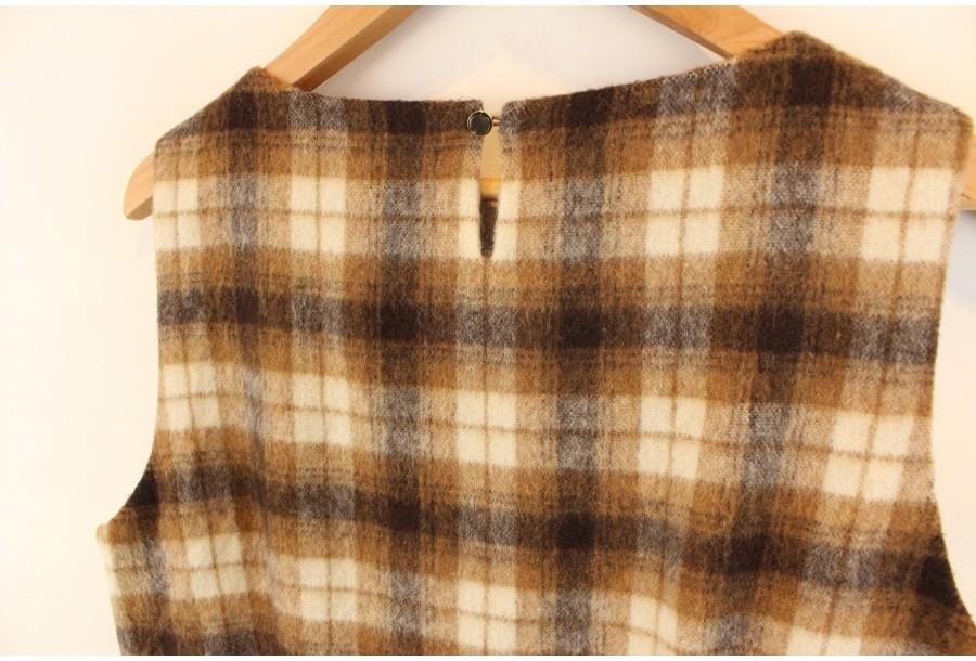 (90% 할인) EnterTainer wool67% check sleeveless onep 3