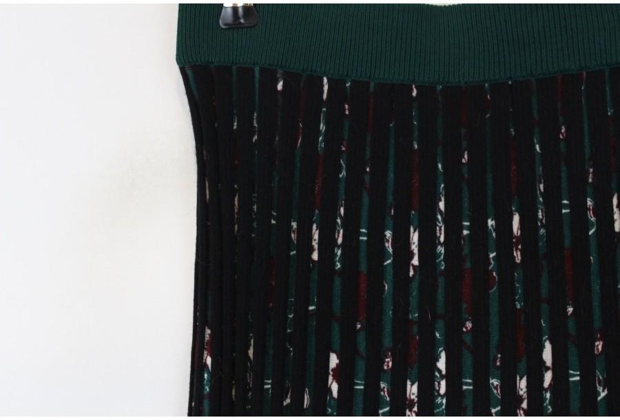 (90% 할인) White Robe flower pattern knit skirt 4