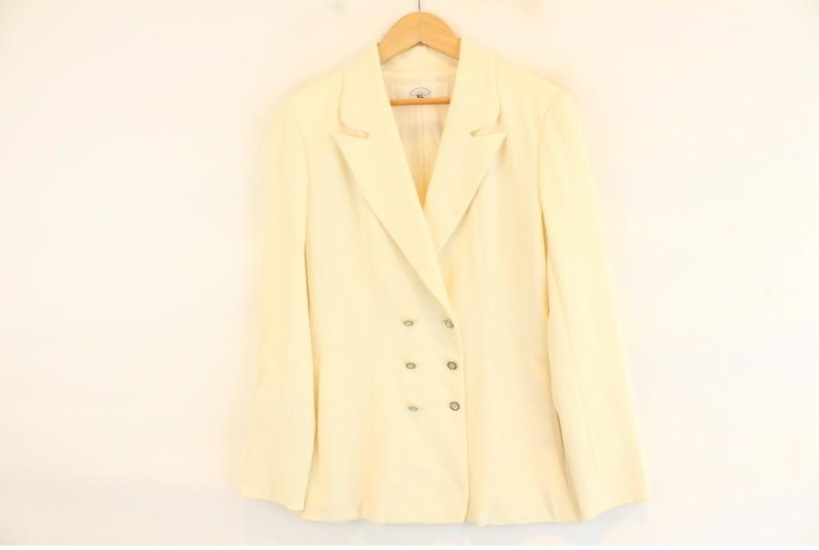 (80% 할인) KARL LAGERFELD wool46% ivory color jacket