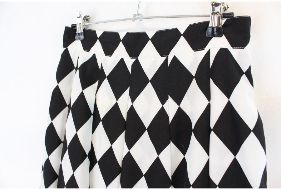 (90% 할인) CORDIER 꼬르디에 black+white pattern skirt 9
